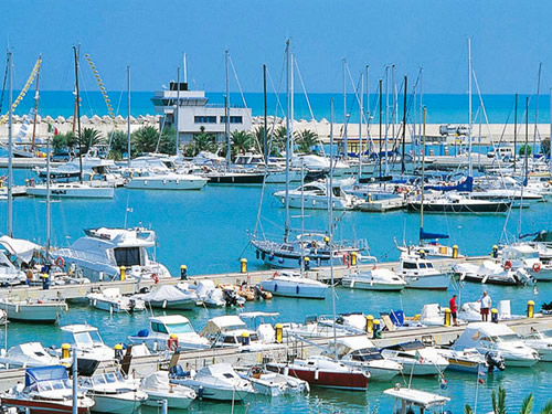 porto di pescara foto